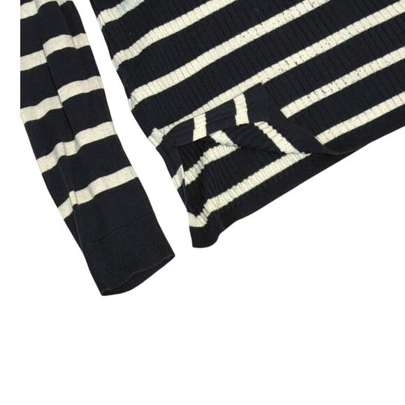GAP Striped Long Sleeve Top - Sweater Style Navy & White - Medium Long Sleeves - Picture 7 of 12